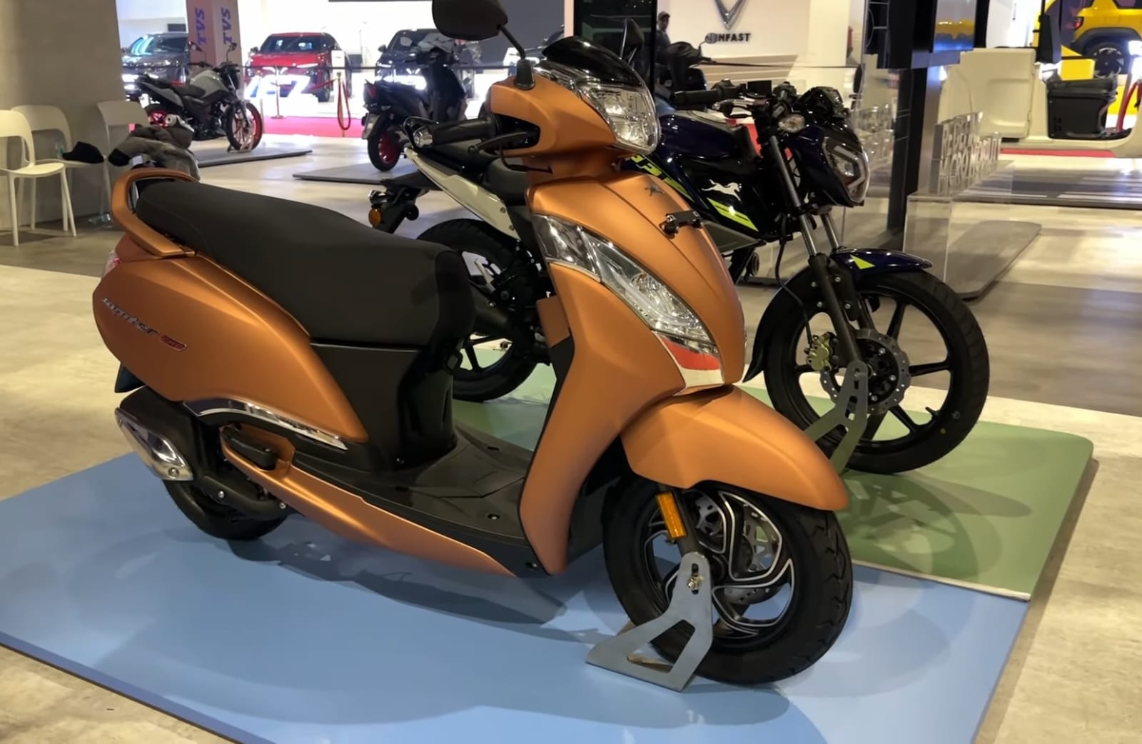 Tvs jupiter cng scooter